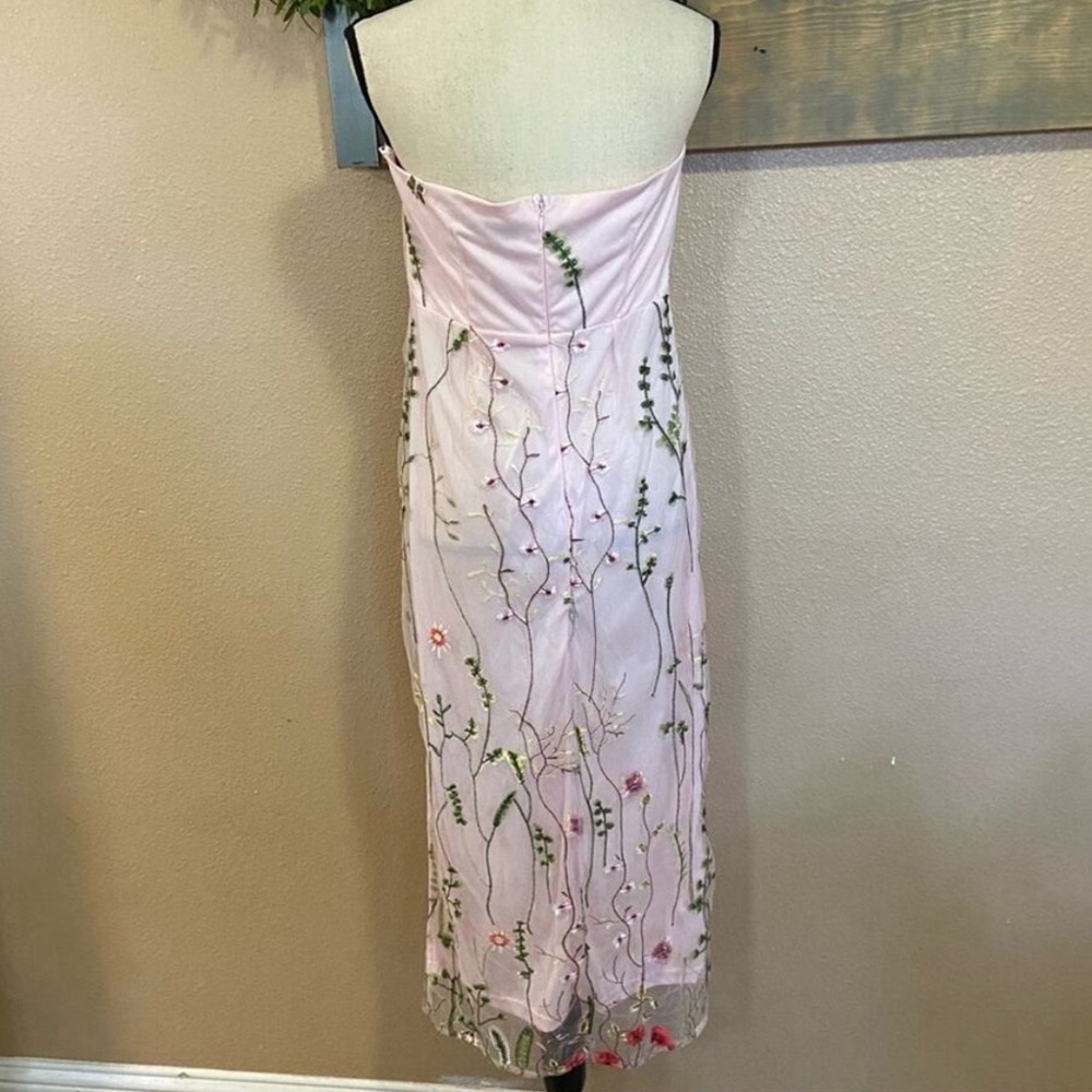 NWOT Lulu strapless embroidered dress - NEVER WORN - Picture 5 of 7